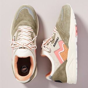 Karhu Aria 95 Sneakers, Size 7